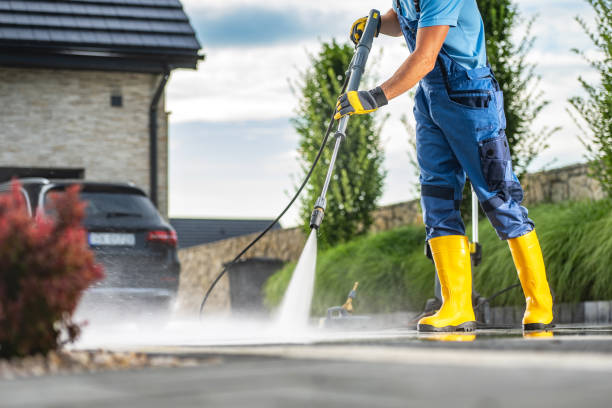 Why Choose Our Certified Pressure Washing Experts for Your Project Needs in Gustine, CA?